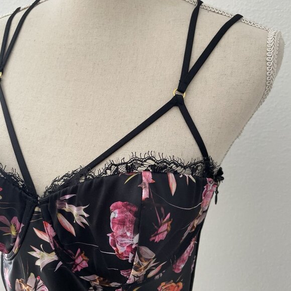 VICTORIAS SECRET VERY SEXY BLACK FLORAL SATIN BUSTIER CORSET TOP 36C GUC - Picture 5 of 9
